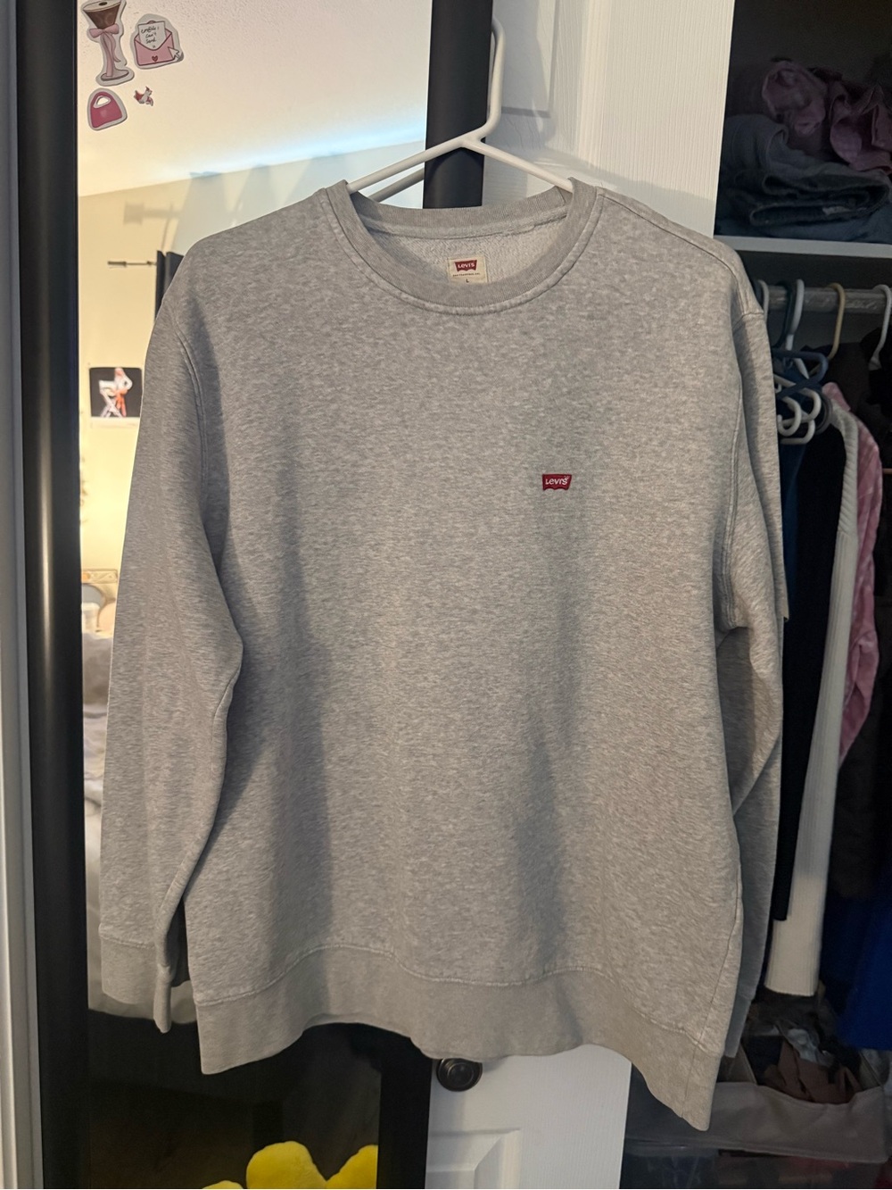 Levi's Men's Grey Crewneck Sweatshirt
